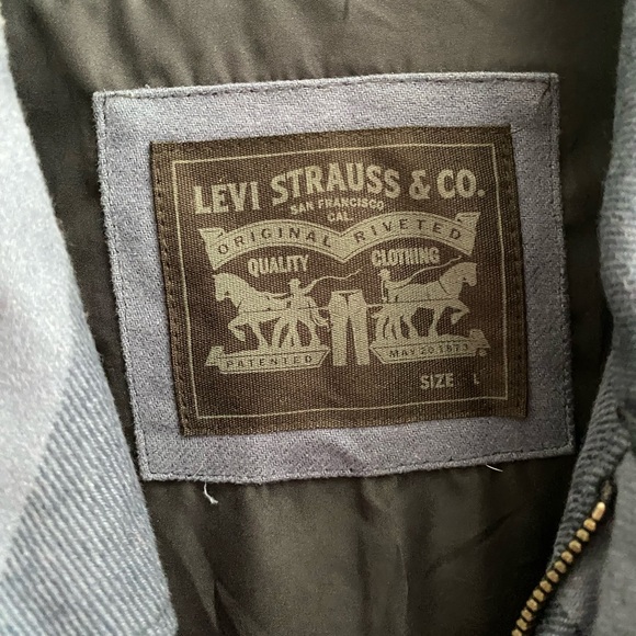 Levi's Men's Navy Checkered Shirt Jacket - Picture 2 of 3